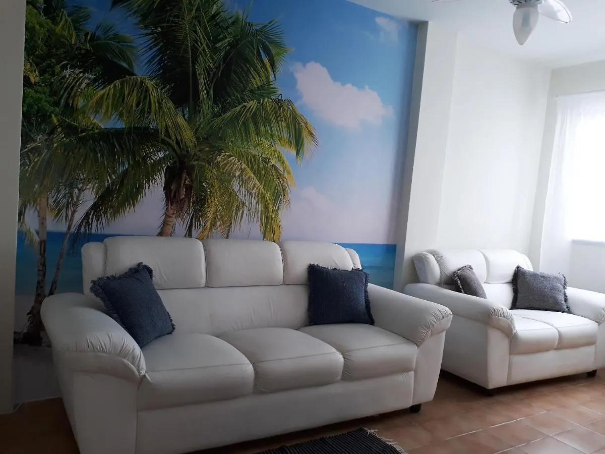 Apartamento Ótima localização, com estacionamento, ar condicionado, wi-fi e Netflix! 400 metros da praia! Balneário Camboriú Brasil