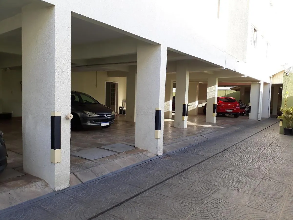 Apartamento Ótima localização, com estacionamento, ar condicionado, wi-fi e Netflix! 400 metros da praia! Balneário Camboriú Brasil