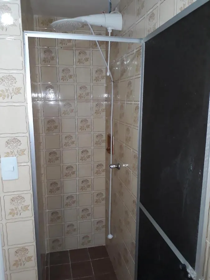 Apartamento Ótima localização, com estacionamento, ar condicionado, wi-fi e Netflix! 400 metros da praia! Balneário Camboriú