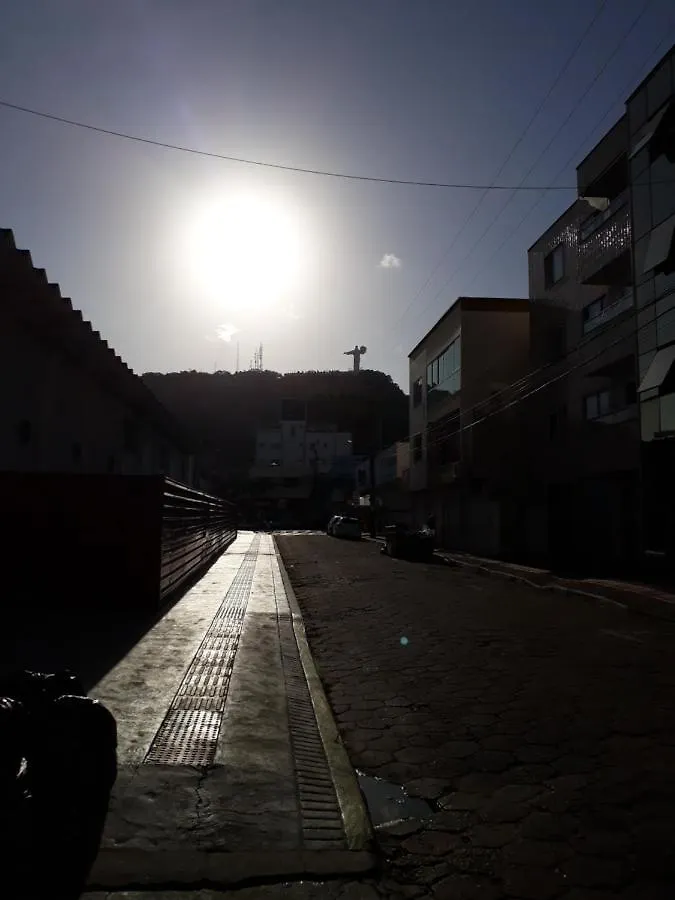 Ótima localização, com estacionamento, ar condicionado, wi-fi e Netflix! 400 metros da praia! Balneário Camboriú 0*,  Brasil